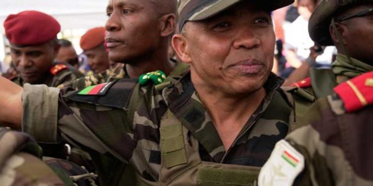 من هو الكولونيل مايكل راندريانيرينا ؟…الرجل الحديدي في مدغشقر