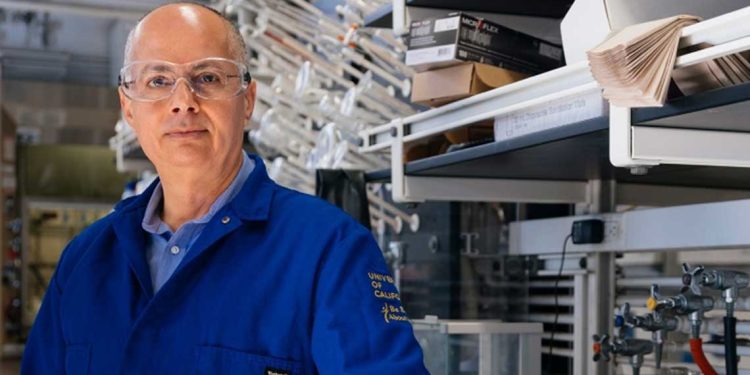 عمر مونس ياغي…العالم الفلسطيني الحائز على جائزة نوبل 2025