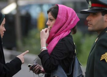 هل الغت إيران الحجاب الإلزامي ؟