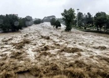 إيران…فيضانات بعد جفاف طويل