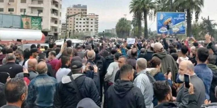 احتجاجات في عدة محافظات سورية تنديدًا بالانتهاكات والقتل