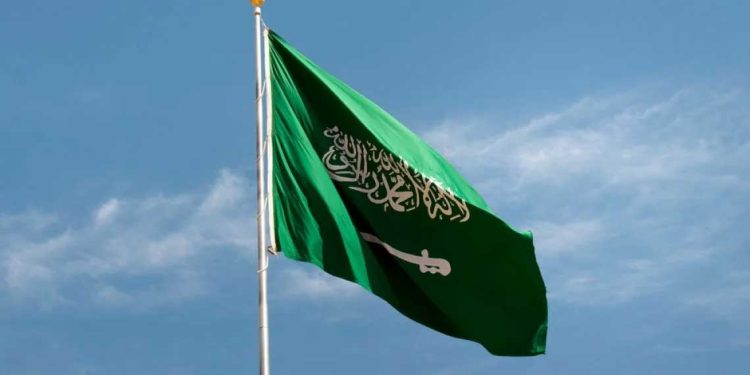 السعودية تقلّص مزايا الأجانب…نهاية عصر الامتيازات السخية