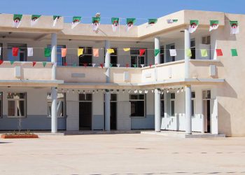 بلعريبي يقدم حصيلة إنجاز الهياكل التربوية في الجزائر 2020-2026