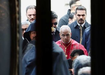 زيارة البابا ليو بابا الفاتيكان إلى لبنان: رسالة سلام في ظل صراعات مستمرة