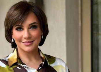 سلاف فواخرجي تواجه الهجوم الإلكتروني بتأكيد على قيم الأخلاق والمعنويات