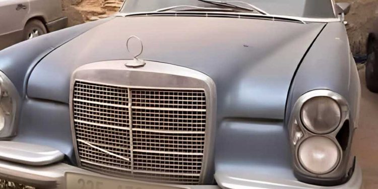 سوق السيارات الكلاسيكية في الجزائر…هواية نادرة بين الشغف والقيود الاقتصادية