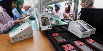 مصر…ضريبة الهواتف تصل 300 مليون دولار