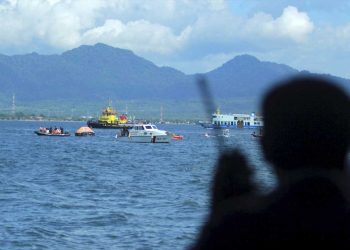 ماليزيا…غرق قارب مهاجرين يحمل حوالي 70 شخصا