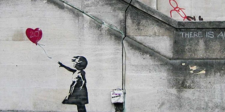 فتاة بانكسي تعود بعد 48 ساعة