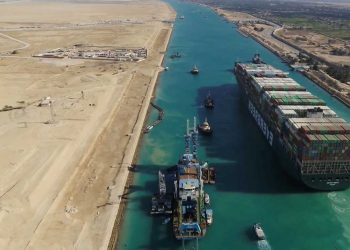 قناة السويس..إيرادات ترتفع 14% بعد استقرار البحر الأحمر