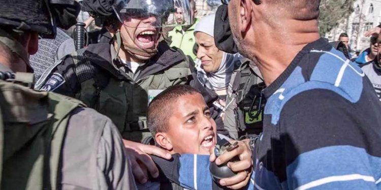 من شيرين أبو عاقلة إلى فيديوهات التوثيق…يوتيوب تُسكت الصوت الفلسطيني