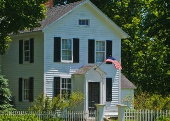 متوسط ديون الأسرة الأمريكية يتجاوز 104 ألف دولار