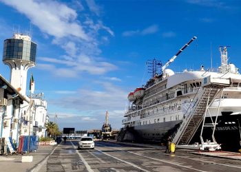 خط بحري جديد يربط ميناء سكيكدة بميناء فالنسيا الإسباني