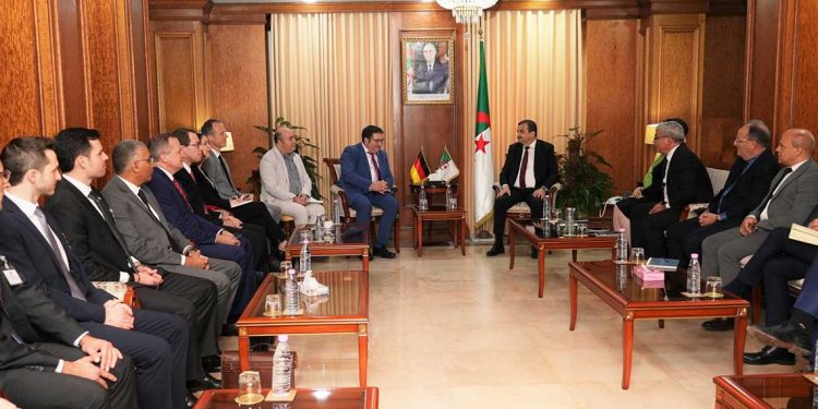 وفد ألماني يزور الجزائر لتعزيز الشراكة الاستراتيجية في الطاقة