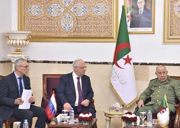 وفد روسي في مقر أركان الجيش الجزائري لبحث ملفات عسكرية