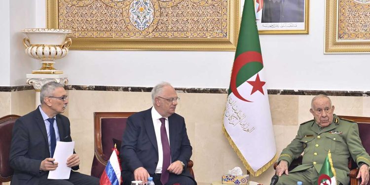 وفد روسي في مقر أركان الجيش الجزائري لبحث ملفات عسكرية
