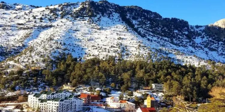 أول مهرجان شتوي للسياحة والرياضة الجبلية