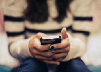 أستراليا تمنع الأطفال دون 16 عامًا من منصات التواصل الاجتماعي