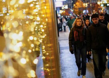 الأسهم الأوروبية ترتفع بقيادة الموارد الأساسية بعد عطلة عيد الميلاد