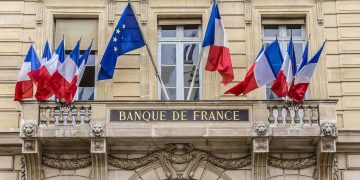 فرنسا تتجه لاقتراض قياسي في 2026 رغم غياب الميزانية
