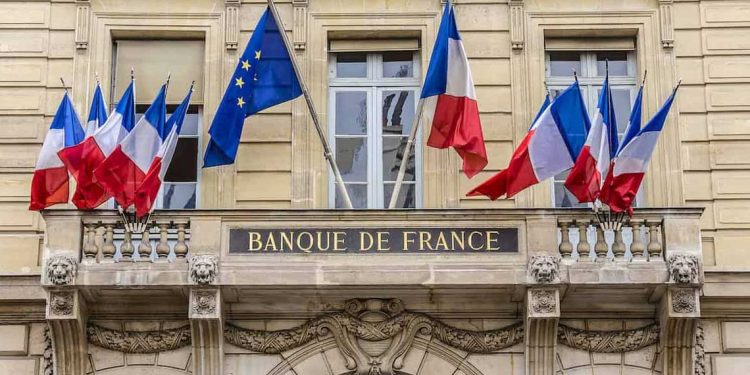 فرنسا تتجه لاقتراض قياسي في 2026 رغم غياب الميزانية