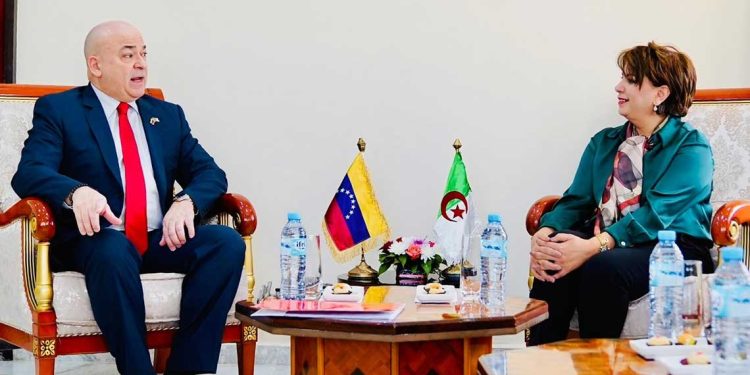 الجزائر وفنزويلا تعززان التعاون الثقافي والفني