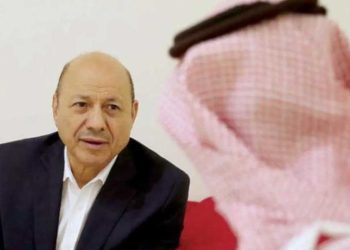 العليمي يلغي اتفاقية الدفاع مع الإمارات ويعلن حالة الطوارئ في اليمن