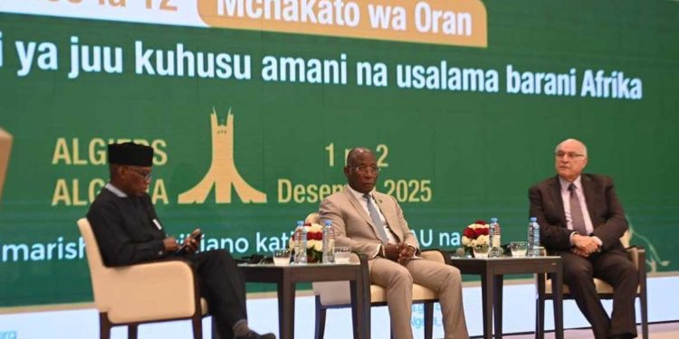 مسار وهران يناقش الانقلابات والإرهاب وتراجع الجهود الدولية