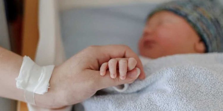 بمشاركة القطاع الخاص…1000 دولار لكل طفل أمريكي