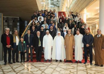 تعزيز الروابط مع الجالية: زيارة طلابية لجامع الجزائر