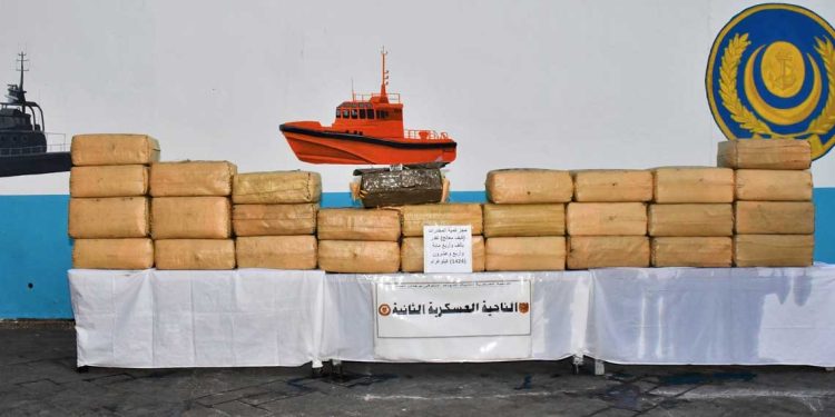 تهريب المخذرات عبر الحدود الغربية…الجيش يحبط إدخال أكثر من 26 قنطارًا