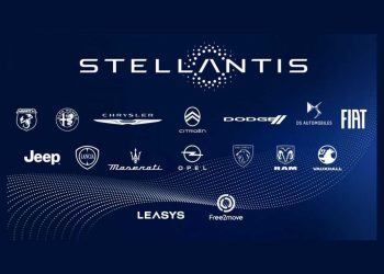 ستيلانتس…استدعاء أكثر من 52 ألف سيارة لكرايسلر في أمريكا بسبب خلل برمجي خطير