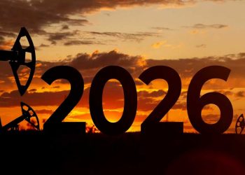 سوق النفط في 2025…عام التوازن الهش… وإلى أين تتجه الأسعار مستقبلًا؟