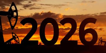 سوق النفط في 2025…عام التوازن الهش… وإلى أين تتجه الأسعار مستقبلًا؟