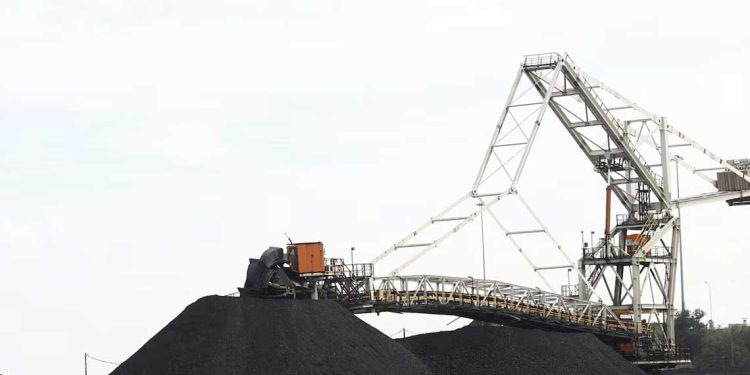 جنوب أفريقيا تعزز صادرات الفحم إلى إسرائيل بعد حظر كولومبيا