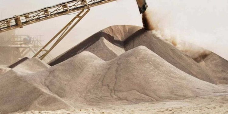 الجزائر و البنك الدولي يناقشان تطوير قطاع الفوسفات وإنتاج الأسمدة