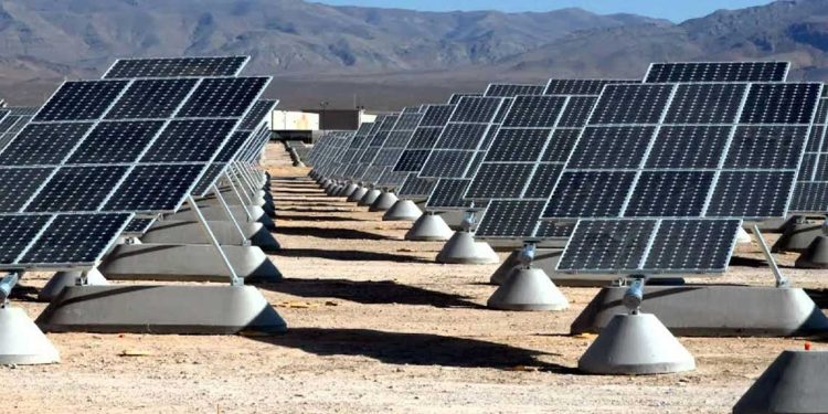 لأول مرة في تاريخها.. الجزائر تطلق محطة لإنتاج الكهرباء بالطاقة الشمسية