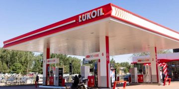 شركة سعودية تدخل سباق شراء أصول لوك أويل بقيمة 22 مليار دولار