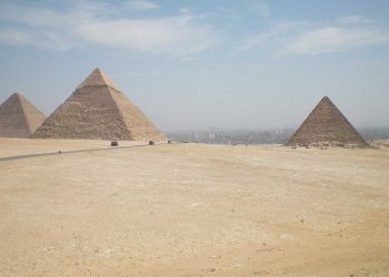 ممر وجهة الأهرامات…مشروع لتطوير المناطق حول أهرامات مصر