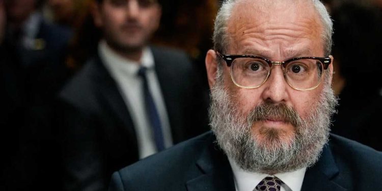 يريد تغيير المناهج التعليمية في إندونيسيا….مبعوث ترامب لمكافحة معاداة السامية يثير جدلًا