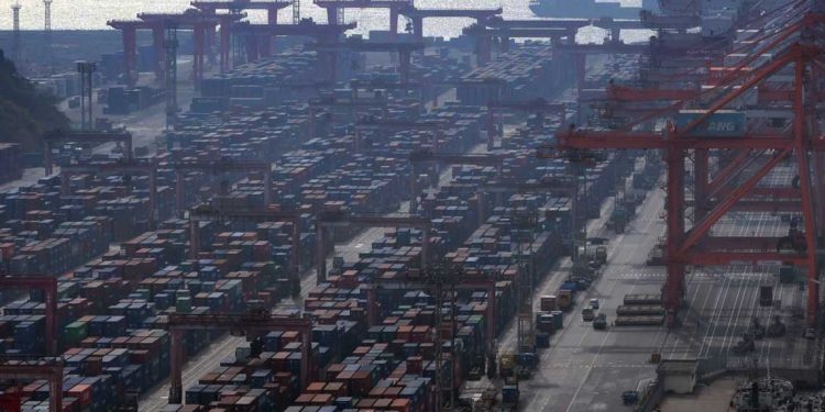 كوريا الجنوبية… تحقق 700 مليار دولار صادرات بقيادة الرقائق الإلكترونية