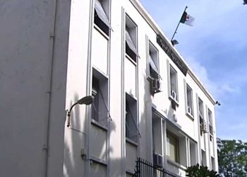 لماذا دعت وزارة التربية النقابيين إلى تسوية وضعيتهم القانونية ؟