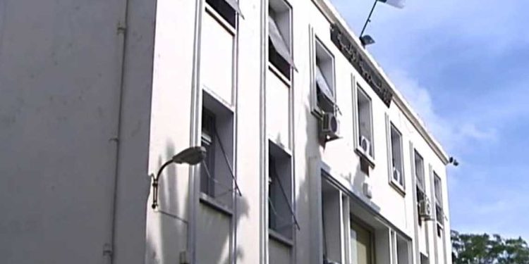 لماذا دعت وزارة التربية النقابيين إلى تسوية وضعيتهم القانونية ؟