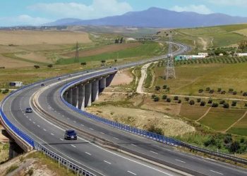 إطلاق عملية صيانة لشبكة الطرق السيارة والطرق الوطنية