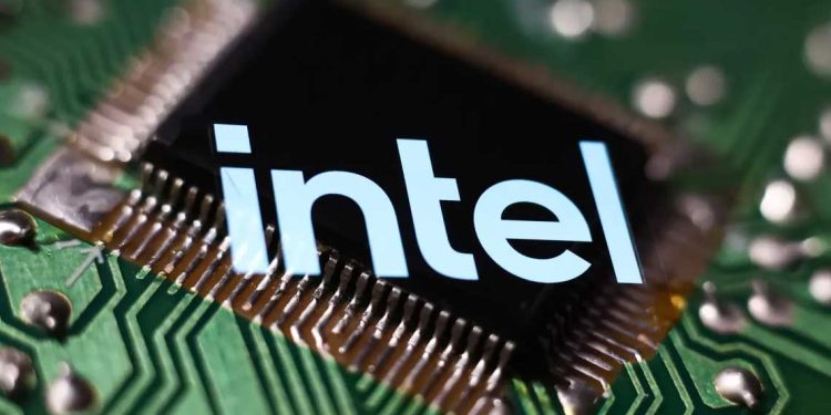 “عودة الروح”… إنتل تقفز في الأسواق بفضل معالجات Panther Lake الجديدة
