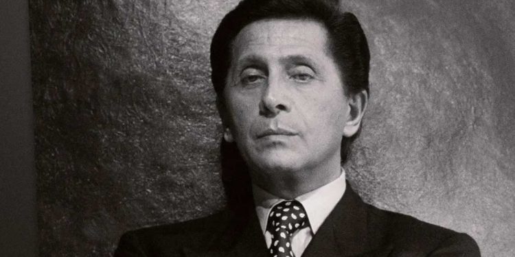 إيطاليا…وفاة مصمم الأزياء الأسطوري فالنتينو غارافاني