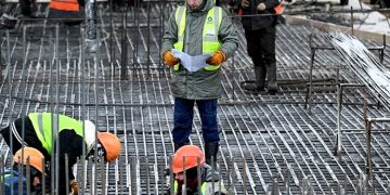 روسيا تحدد سقف العمالة الأجنبية في مشاريع البناء بـ50%