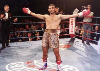 العملاق…ملاكم دخل الحلبة راقصًا وخرج منها أسطورة