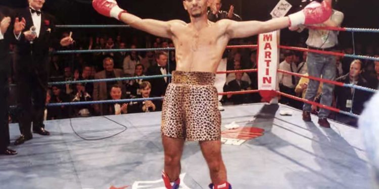 العملاق…ملاكم دخل الحلبة راقصًا وخرج منها أسطورة