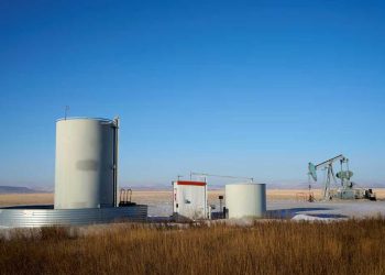 إيران تؤكد سيطرتها الكاملة على مضيق هرمز وأمنه مرتبط بقرارات طهران